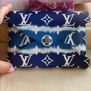 Louis Vuitton Medium Kirigami Louis Vuitton case